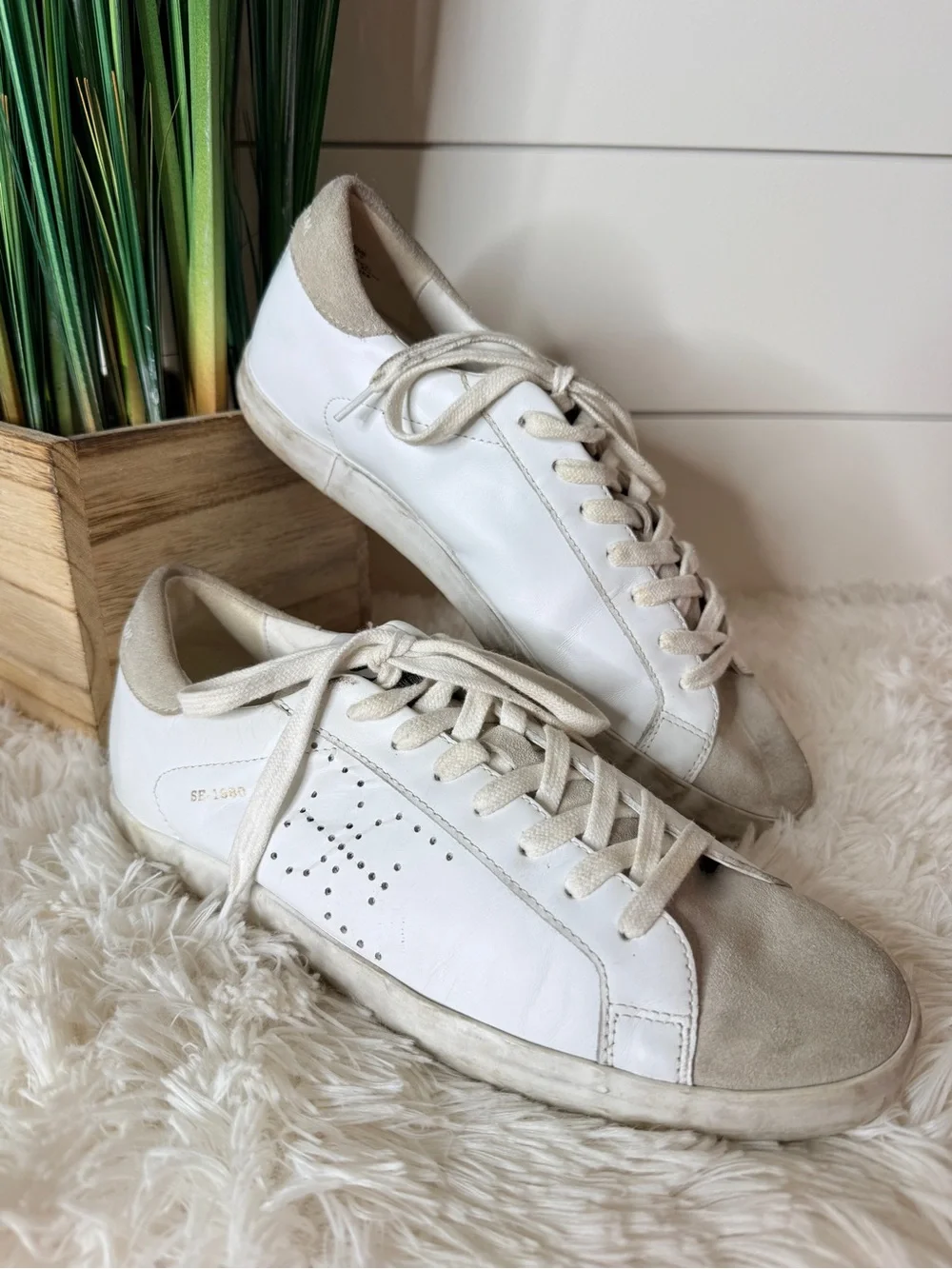 Sam Edelman Aubrie Leather Lace Up Cap Toe Laser Cut Sneakers White Taupe Sz 8.5